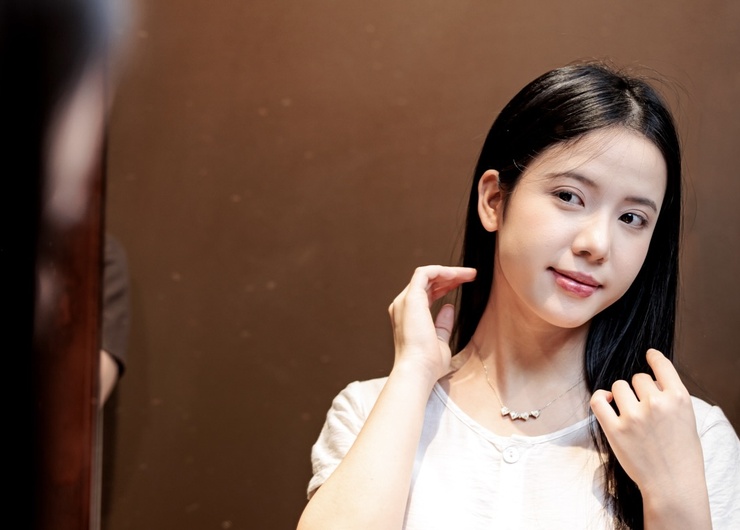 Glowing Skin 101: Best Skincare Tips for Every Season