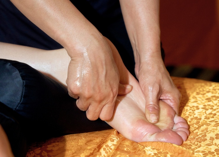 Foot massage with hot stones - A must-try at Orient Spa